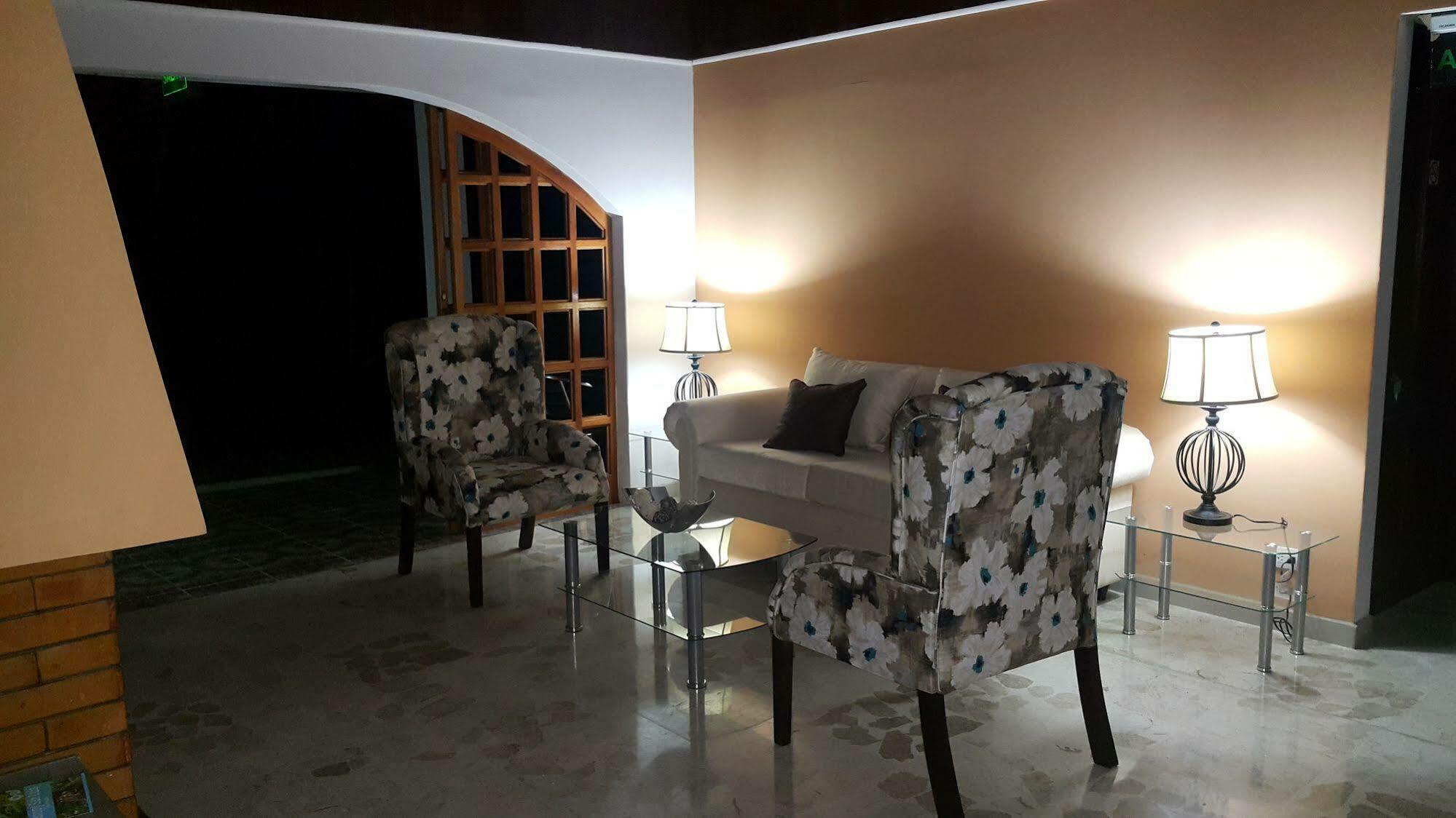 Hotel Portal Colonial ซานโฮเซ ภายนอก รูปภาพ